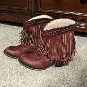 !!! SOLD !!!!  Womens Freebird Tonto red leather fringe boots - size 10